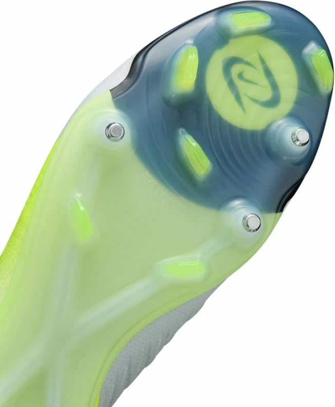 Atlete futbolli Nike për meshkuj, të bardha dhe të verdha