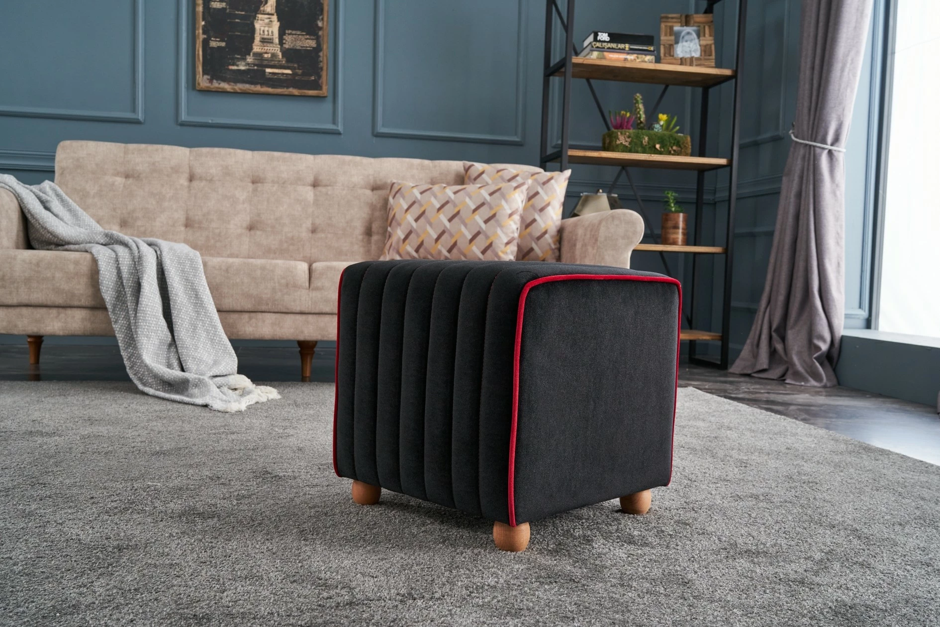 Puf Mona, Atelier del Sofa, anthracite me rozë
