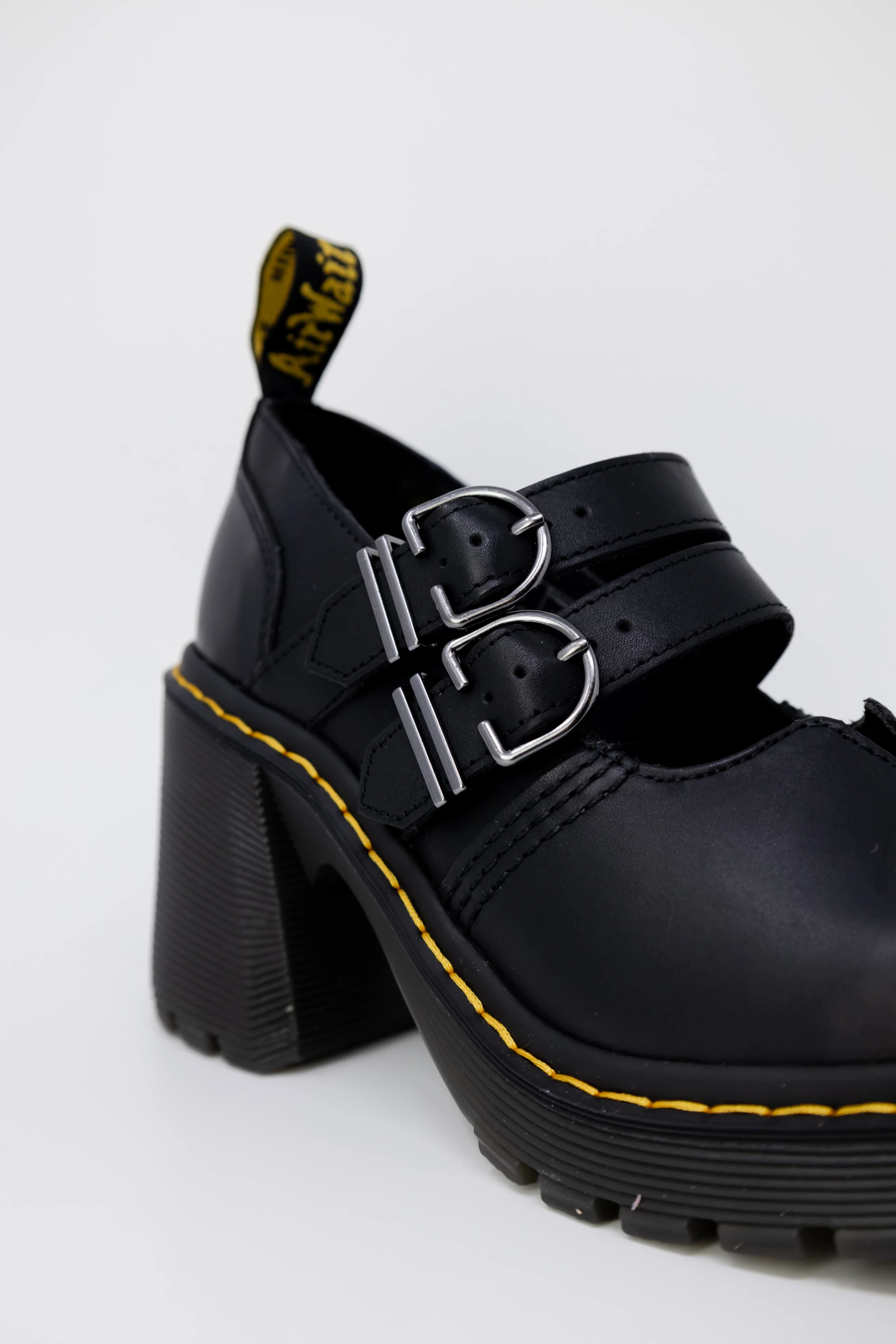 Sandale me take për femra Dr. Martens Eviee 27371001, të zeza