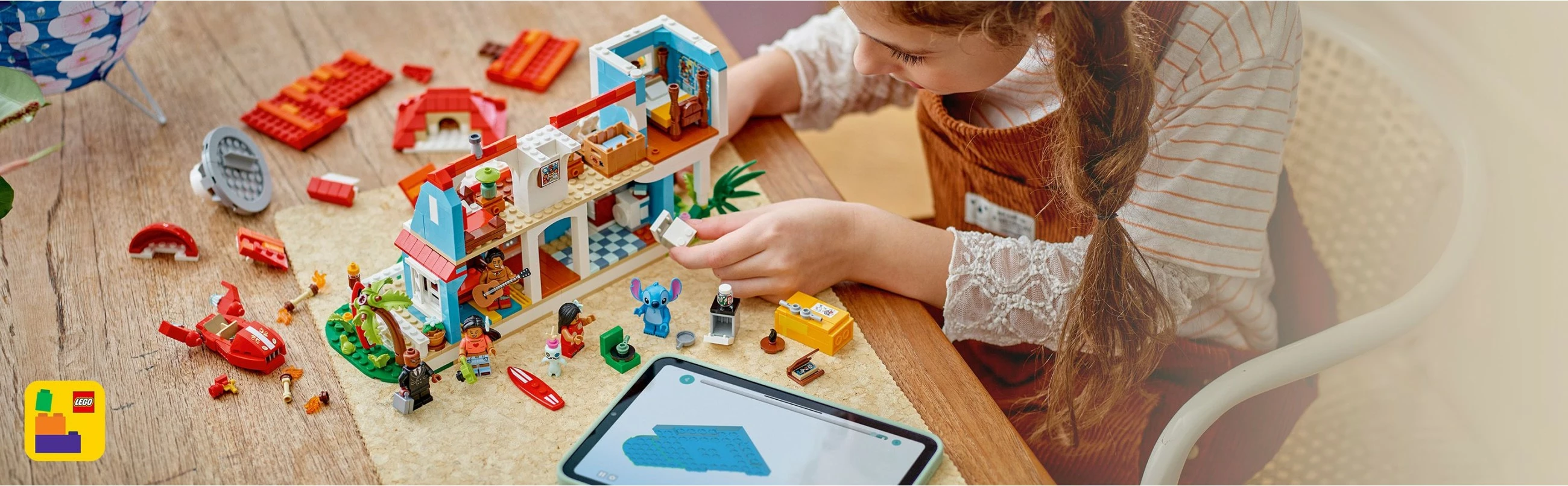 Set ndërtimi LEGO Lilo dhe Stitch Beach House, 834 copë, plastikë, shumëngjyrësh