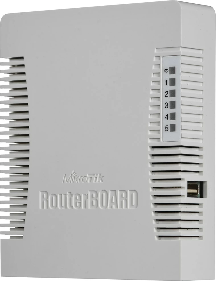 Router MikroTik RB951Ui-2HnD, PoE, Bardhë