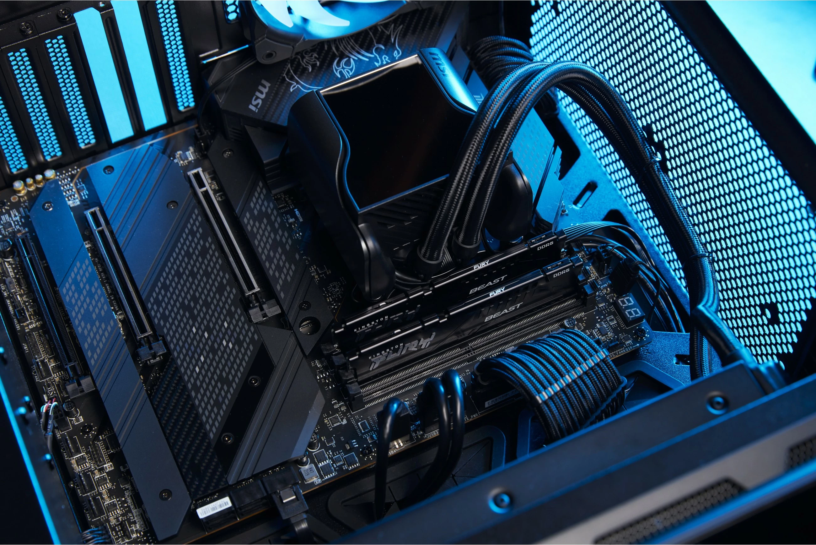 RAM Memorje Kingston FURY Beast 128GB 5200MT/s DDR5 CL40 DIMM, e zezë