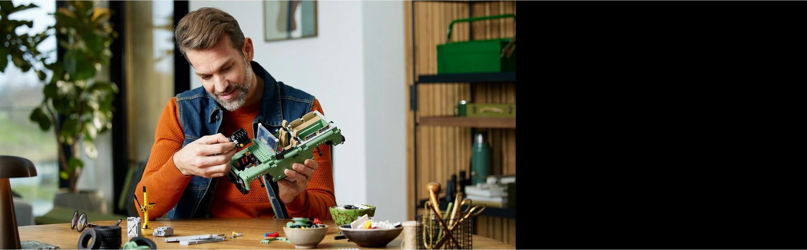 Set ndërtimi LEGO ICONS Land Rover Classic Defender 90, 2336 pjesë, Multikolor