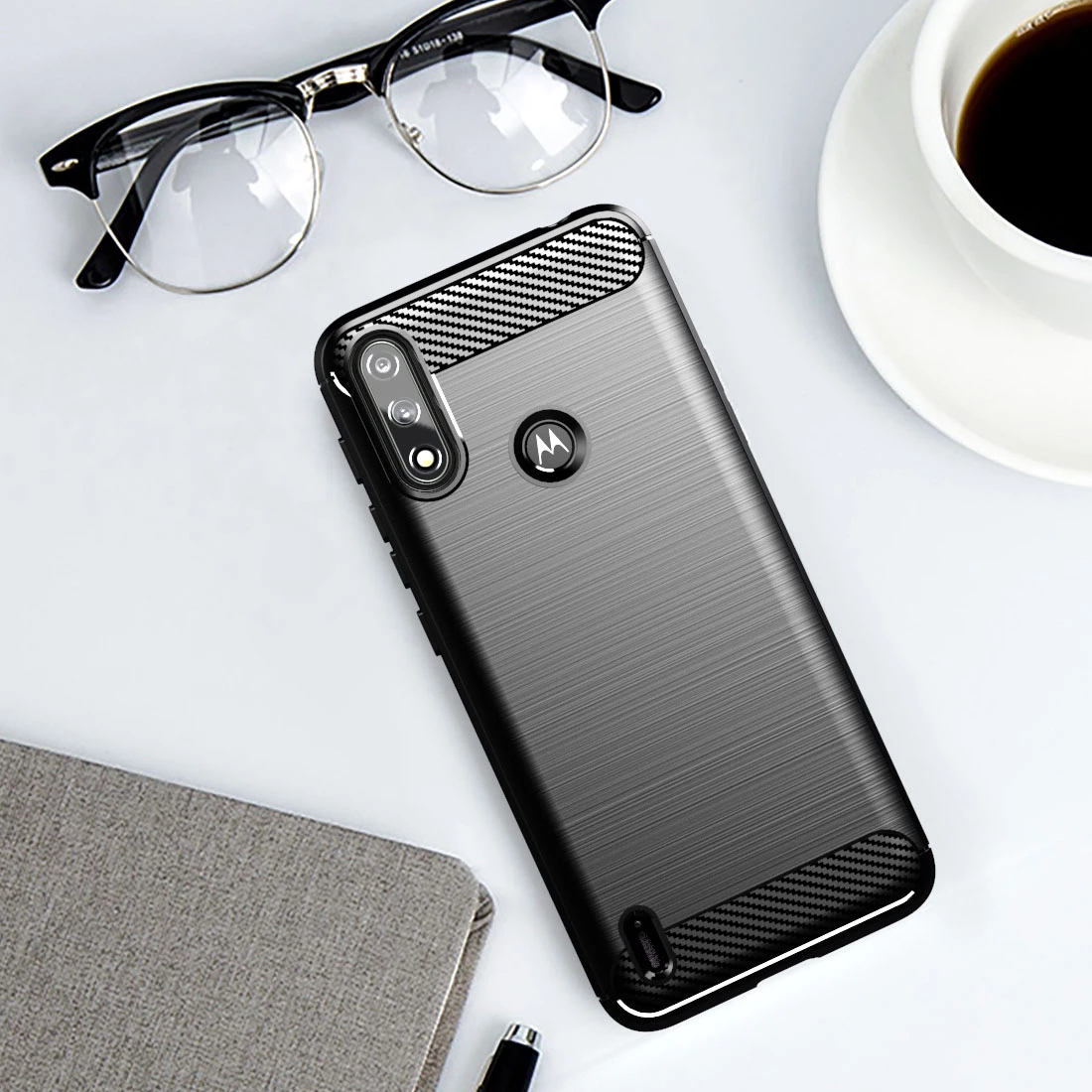 Mbështjellës Hurtel Carbon Case për Motorola Moto E7i Power, i zi