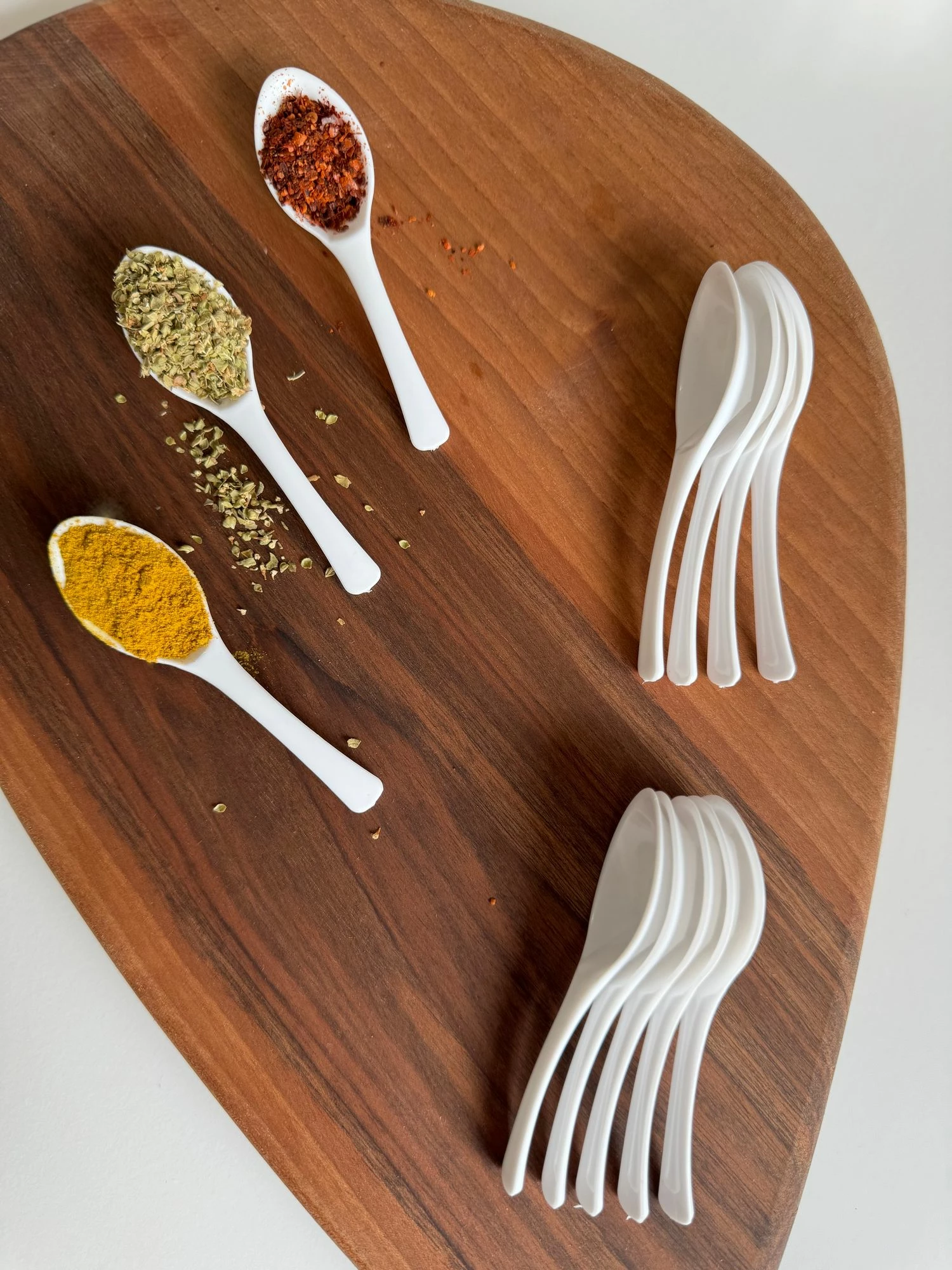 Set lugësh plastikë (12 copë), Hermia, EKR-001, e bardhë