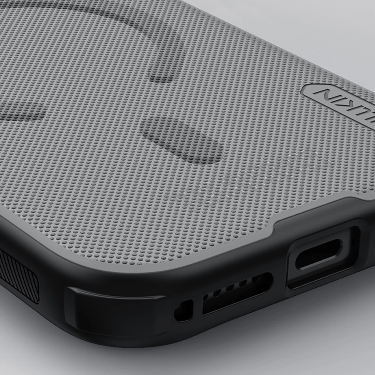 Mbështjellës Nillkin Super Frosted Shield Pro, për iPhone 17 Pro, MagSafe kompatibil, PC+TPU, e zezë transparente