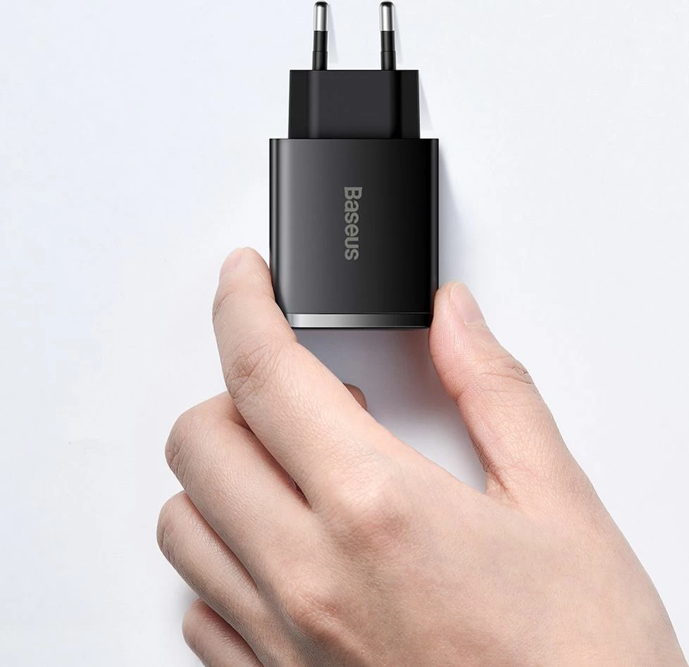 Karikues muri Baseus CCXJ-E01 30W 2x USB-A + 1x USB-C PD/QC, i zi