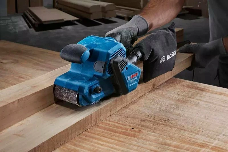 Lëmues rripi Bosch GBS 750 850W, 75x533mm, me kontroll shpejtësie, blu, me qese pluhuri