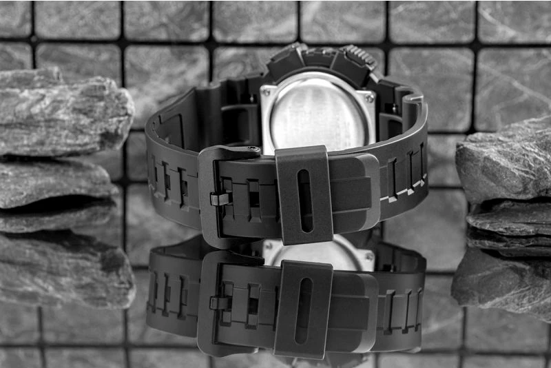 Orë dore për meshkuj CASIO, e zezë