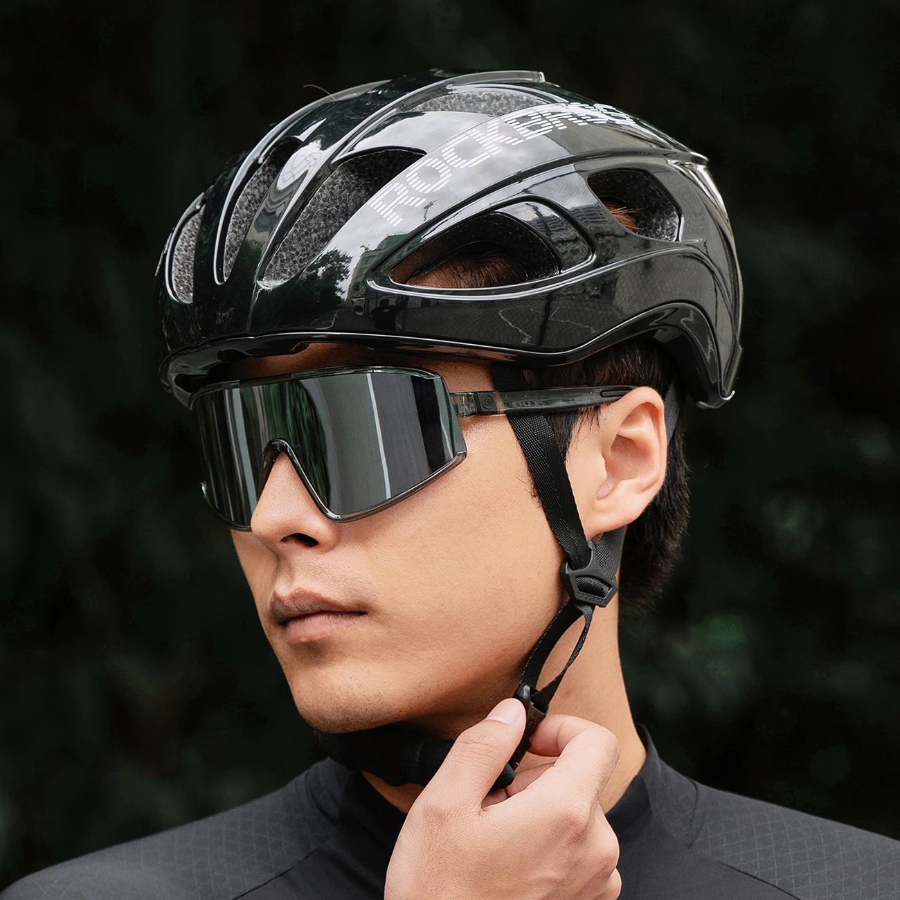 Helmetë biçiklete Rockbros LK-66 58-62 cm 240 g, 20 ventilime, e zezë