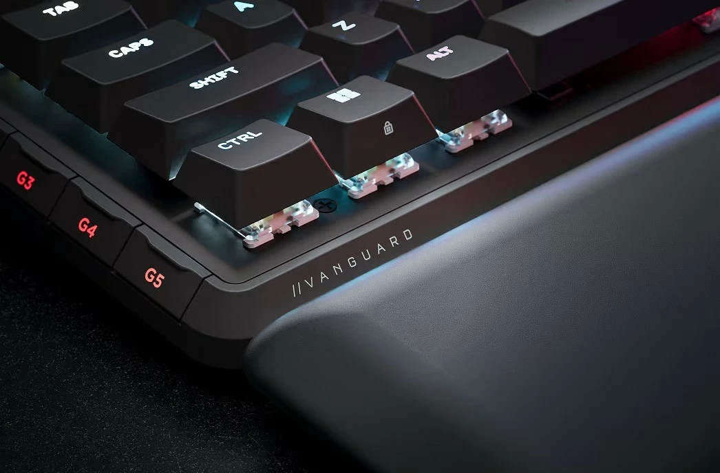 Tastierë gaming Corsair VANGUARD 96, mekanike, wireless/USB-C, RGB, 96%, e zezë
