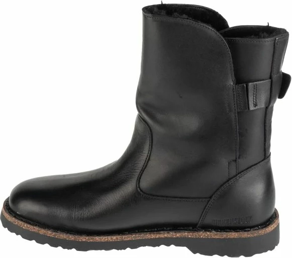 Këpucë Birkenstock, të zeza