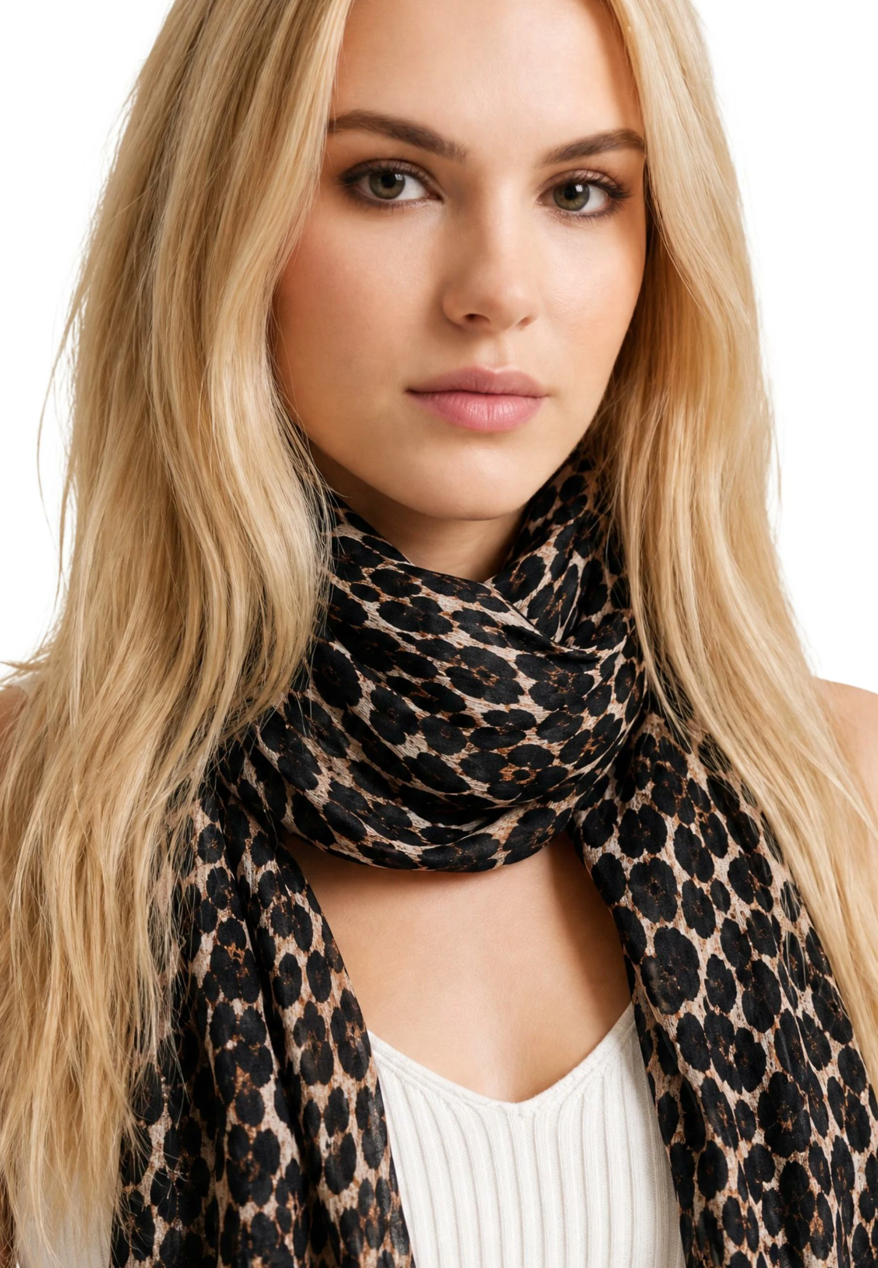 Shall për femra Guess AW5533 POL03, animal print