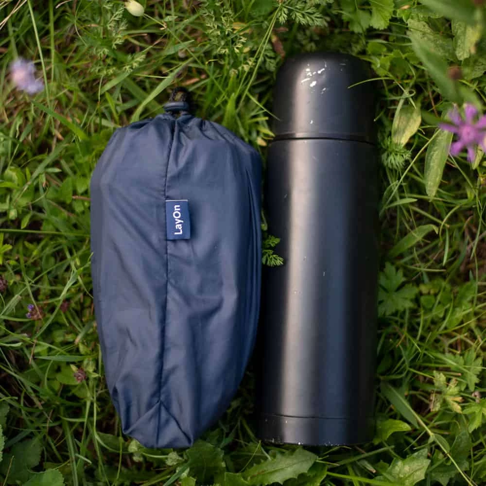 Dyshek kampingu LayOn LAYON 200 x 65 x 7 cm, me jastëk të integrum, AirFlow, blu e errët