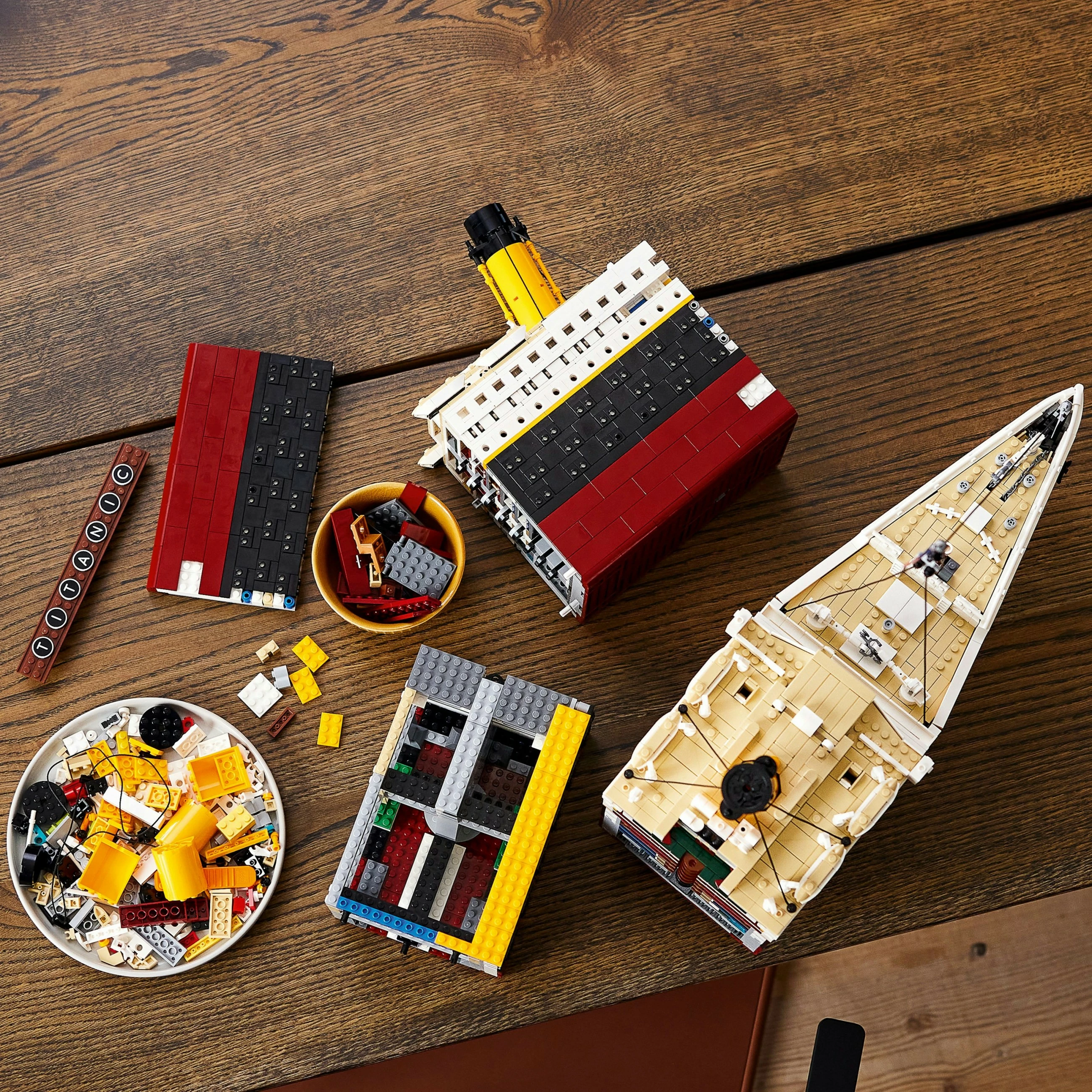 Set ndërtimi LEGO Creator Titanic, 9090 pjesë, plastikë, 12.7 kg