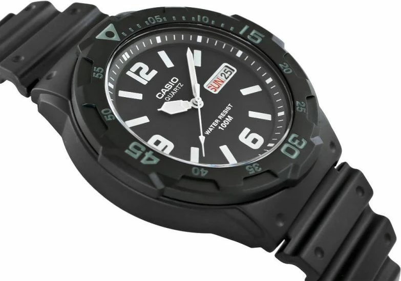 Orë dore për meshkuj Casio, e zezë