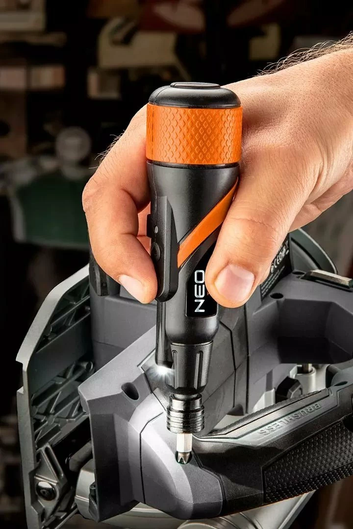 Vidëkthyes me bateri Neo 04-200, 3.6V Li-Ion 800mAh, micro-USB, 42 bita, zi/portokalli, set në kuti