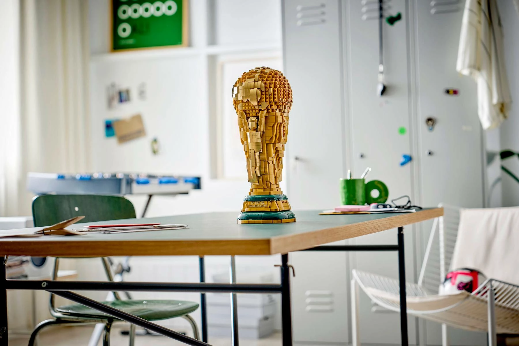 Set LEGO LEGO Editions FIFA World Cup Official Trophy 43020, 2842 copë, 36 cm, 12+, me 1 minifigurë, i artë