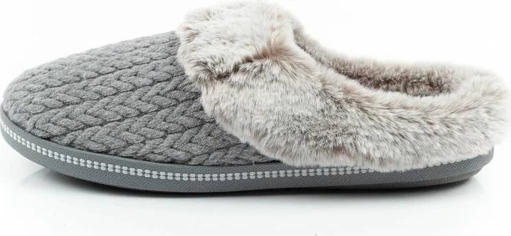 Papuqe për femra Skechers, të ngrohta