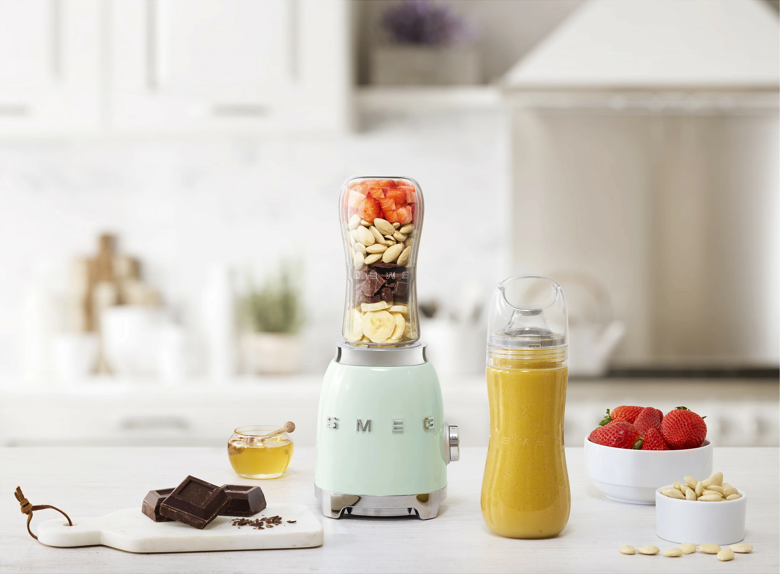 Blender tavoline SMEG PBF01PGEU, 0.6L, 300W, jeshil
