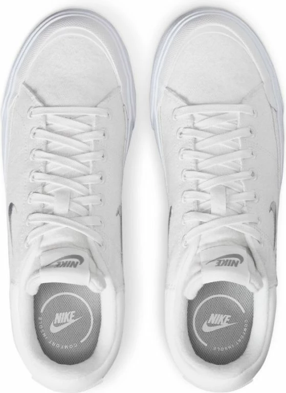 Atlete Nike femra, të bardha