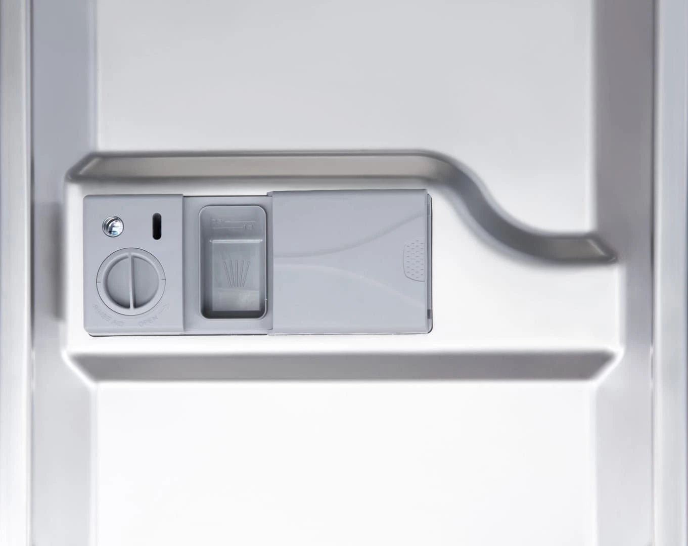 Makinë Larëse Enësh ETA 239590001E