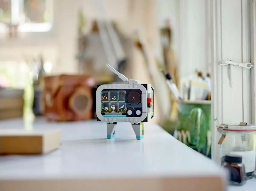 Set LEGO Creator 31147, kamerë retro 3-në-1, 261 pjesë, shumëngjyrëshe