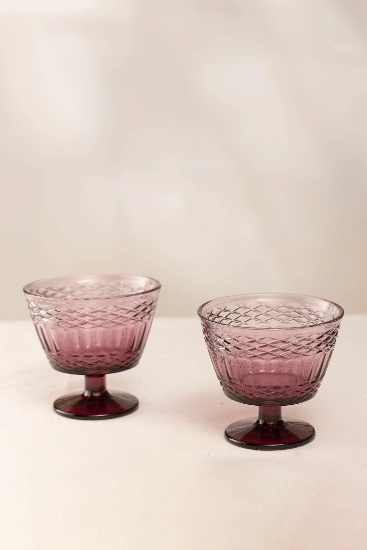 Set gotash akulli prej qelqi, 2 copë, Hermia Concept, Vega, ngjyrë burgundy