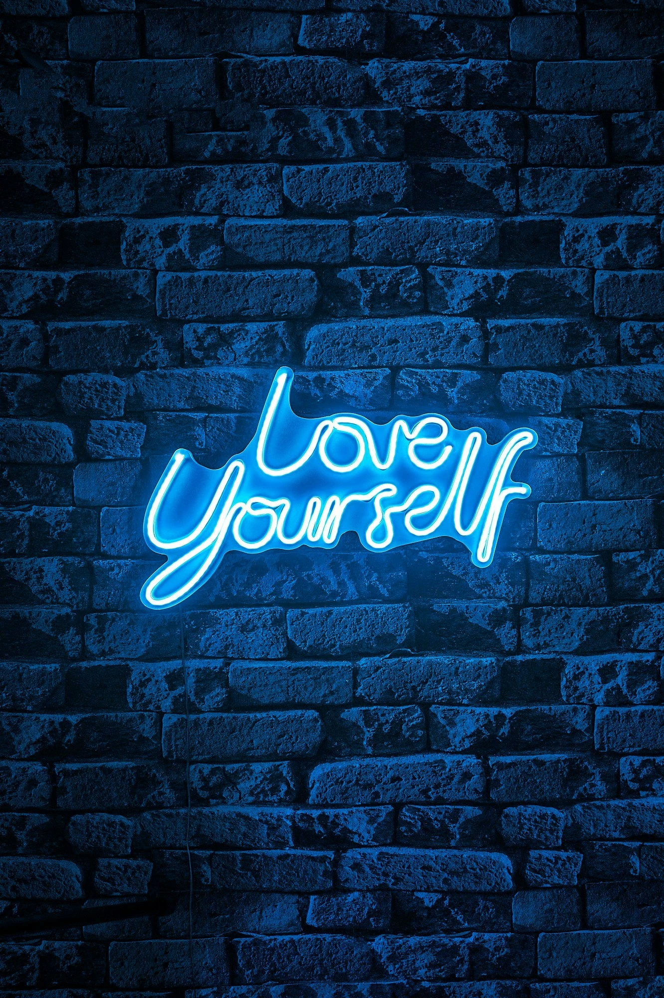 Dekor dritash LED plastike, ‘Love Yourself’, ngjyrë e kaltër