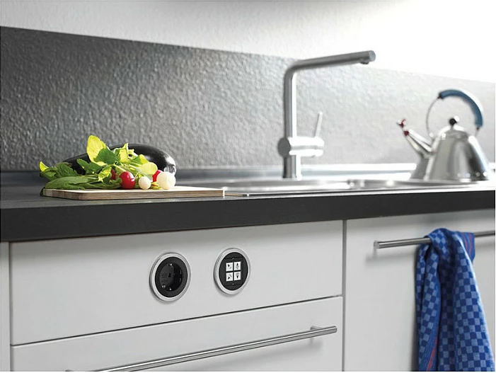 Prizë e integrueshme Bachmann PIX, 1x Schuko Type F, kabllo 2 m, e zezë