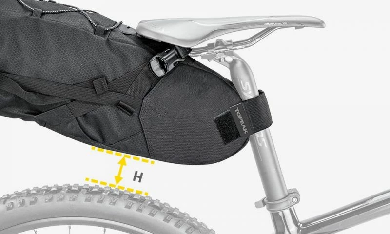 Çantë bisiklete Topeak Backloader 15L, e zezë