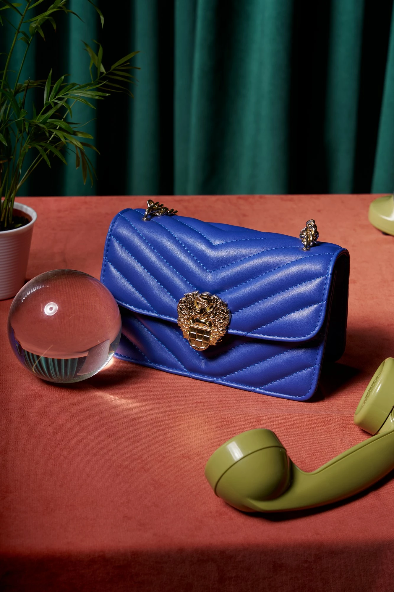 Çantë krahu Vince Camuto, Bella, ngjyrë sax blue