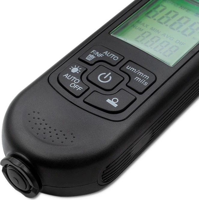 Matës trashësie boje Qoltec 50630 me ekran LCD, i zi