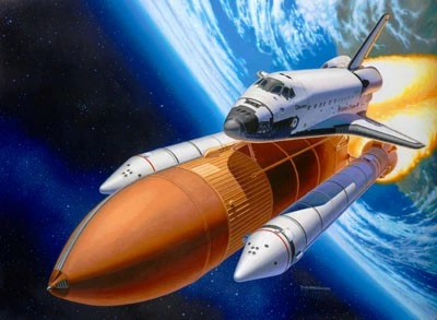 Model plastik Revell Space Shuttle Discovery me booster rockets, 1:144