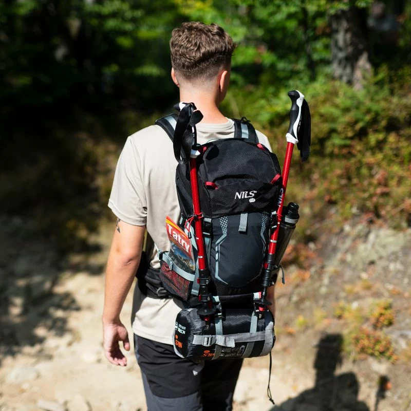 Çantë shpine turistike Nils Extreme NC1993 Northlake, e zezë