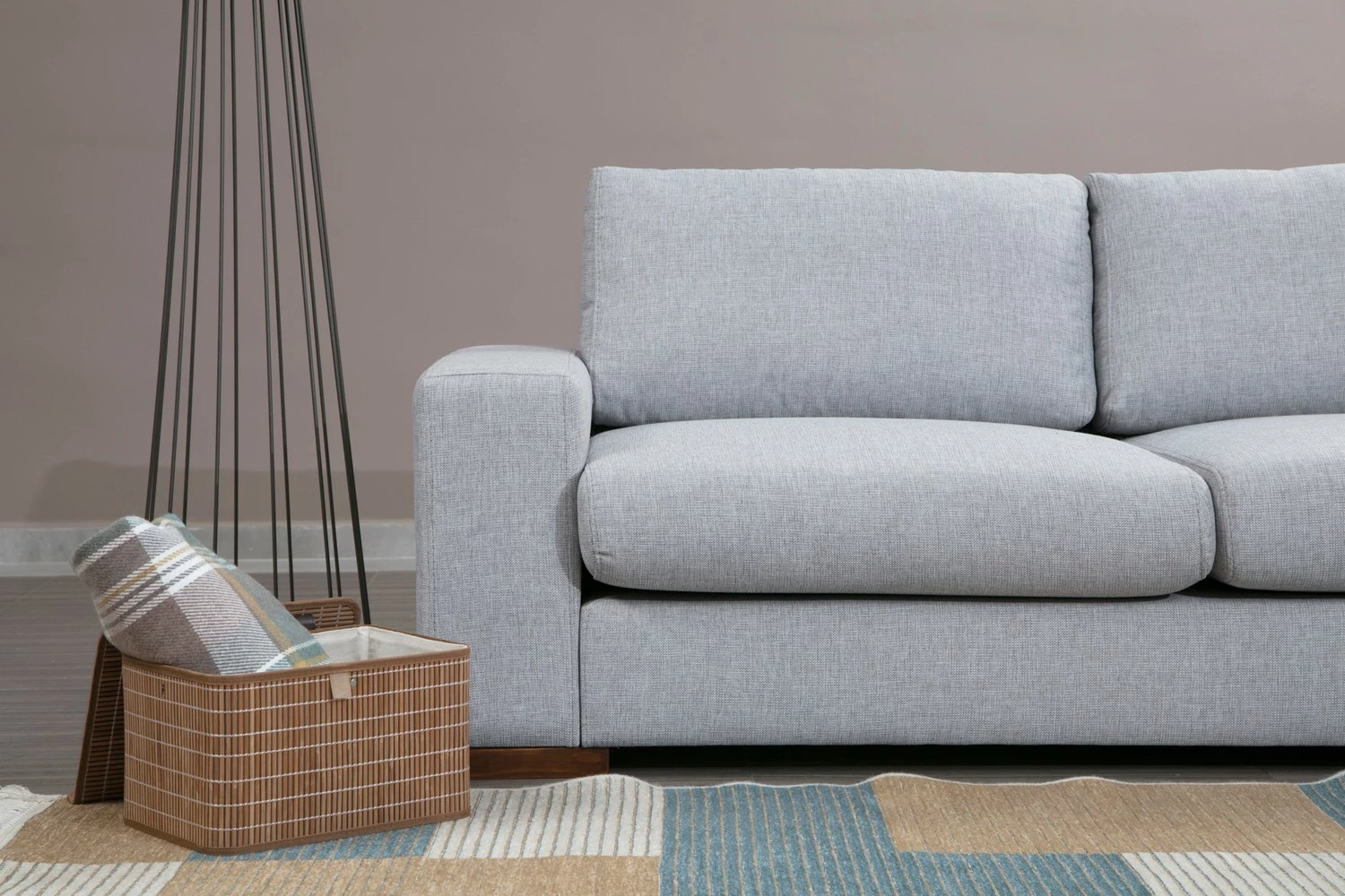 Këndare Atelier del Sofa, Loop 2, ngjyrë gri e çelët, me pouf