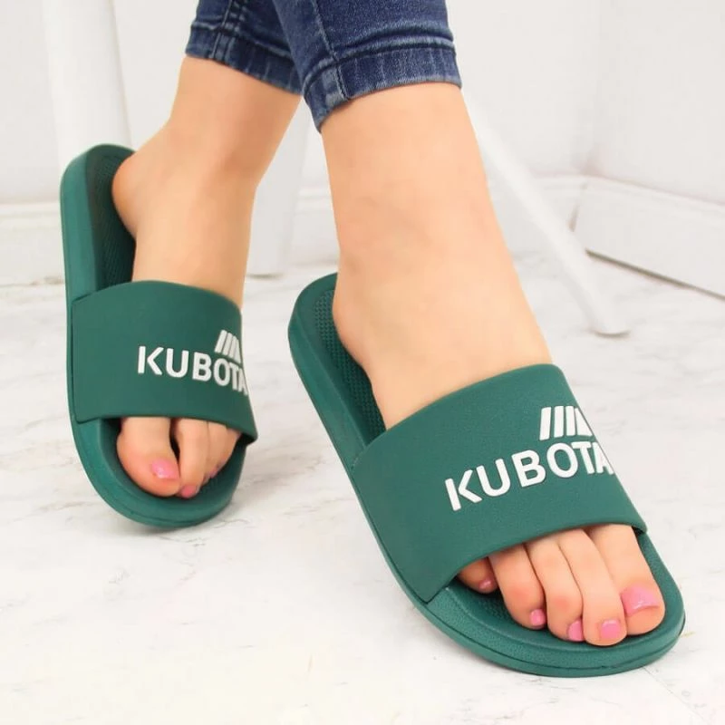 Papuqe pishine Kubota basic, të gjelbra [Madhësia: 41]