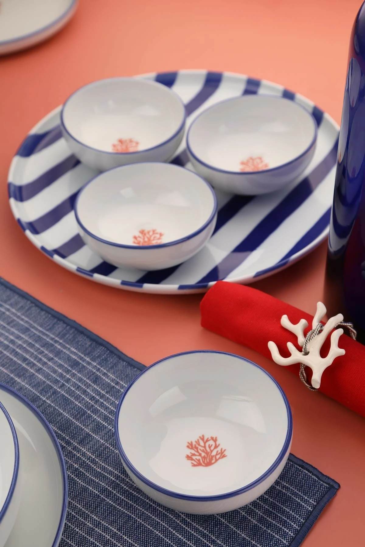 Set tasash porcelani, shumëngjyrëshe, Hermia Concept, NNMUL08KSS4880784 (4 copë)