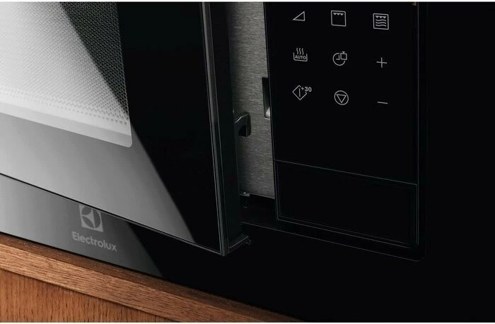 Furrë mikrovale Electrolux LMS4253TMK me grill, 25L, e zezë
