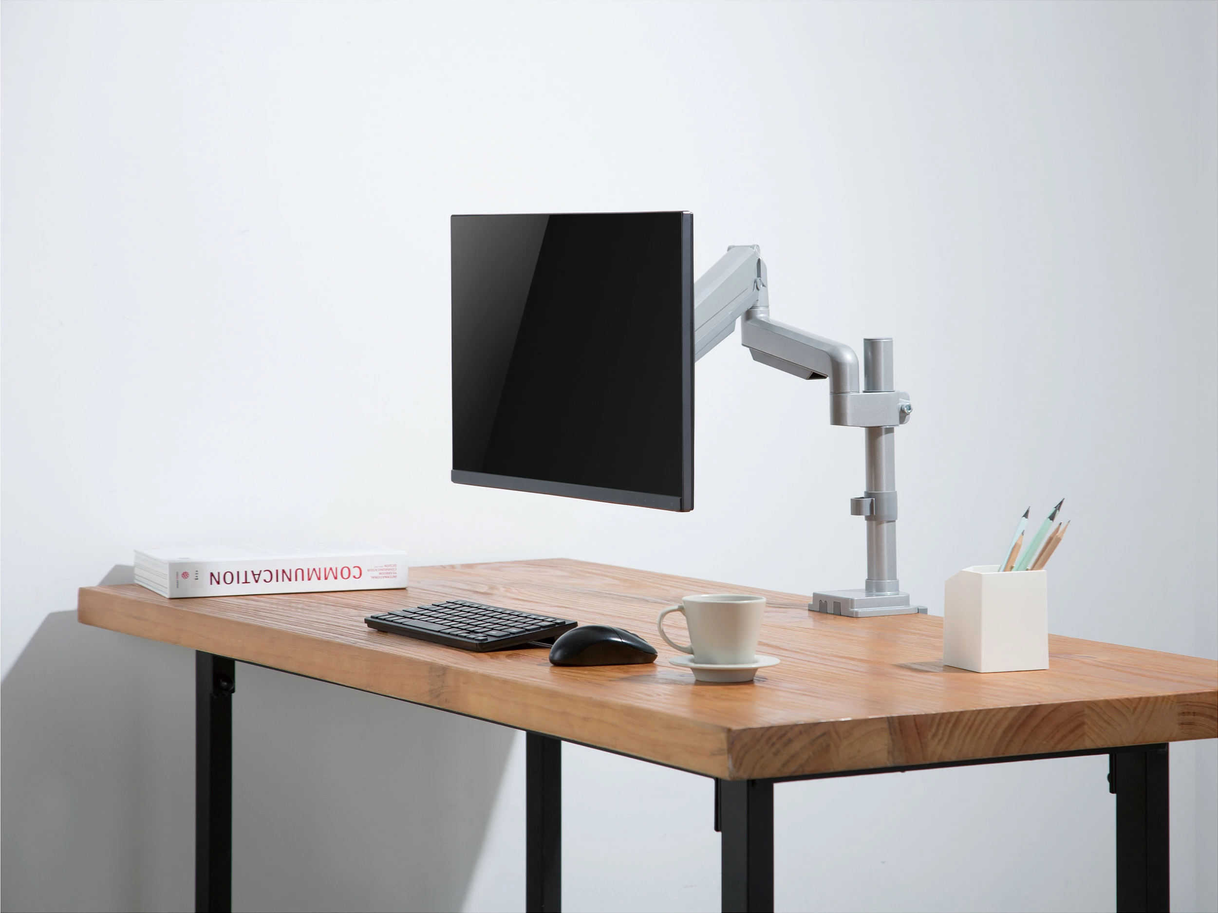 Mbajtës monitori EQUIP për tavolinë, 17–32″, VESA 75x75/100x100, gas spring, argjendtë