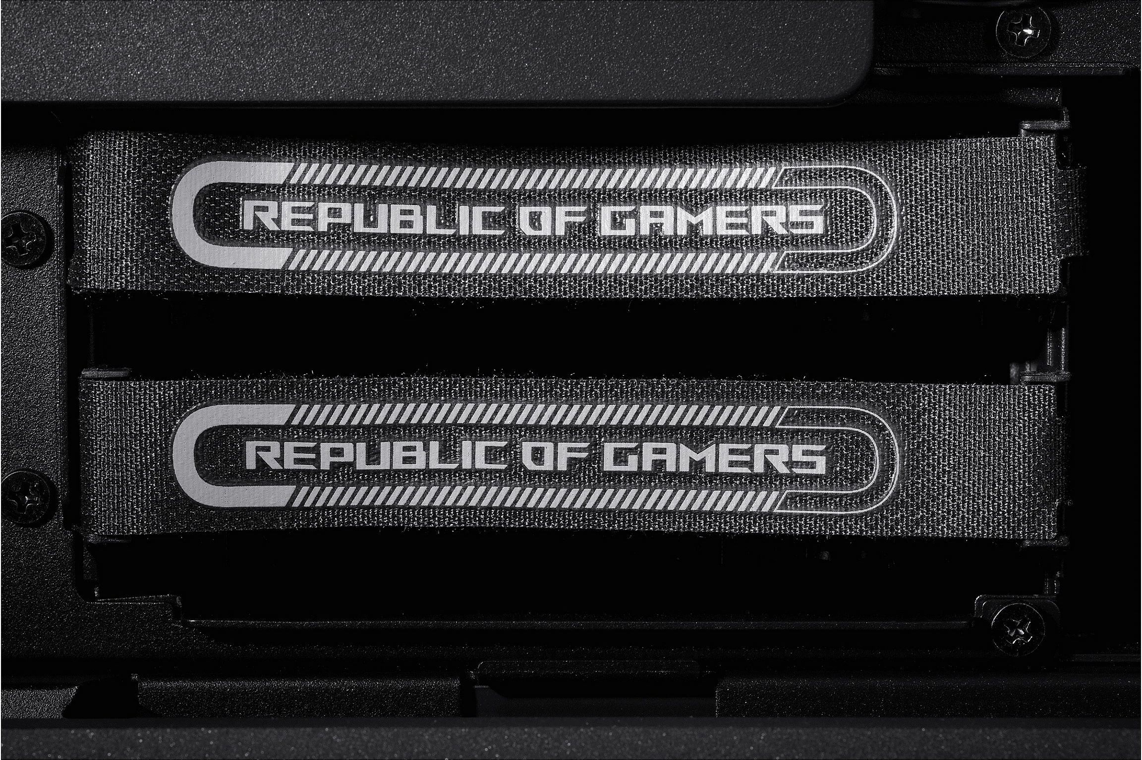 Kasë ASUS ROG Hyperion GR701 BTF Edition, Tower, RGB, xham i temperuar, e zezë/transparent