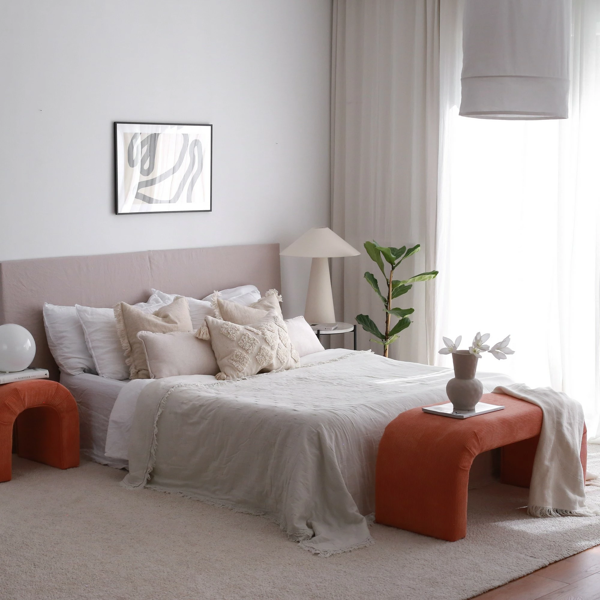 Pouf Atelier del Sofa, Nu Bench, kadife kordon, ngjyrë korale