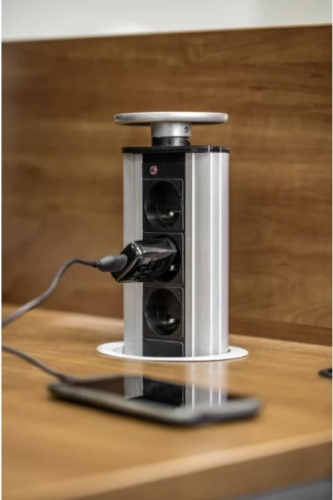 Prizë e integrume GTV AE-BPW3GS-80, 3x 230V Schuko, Ø100mm, kabllo 1.5m, e argjendtë