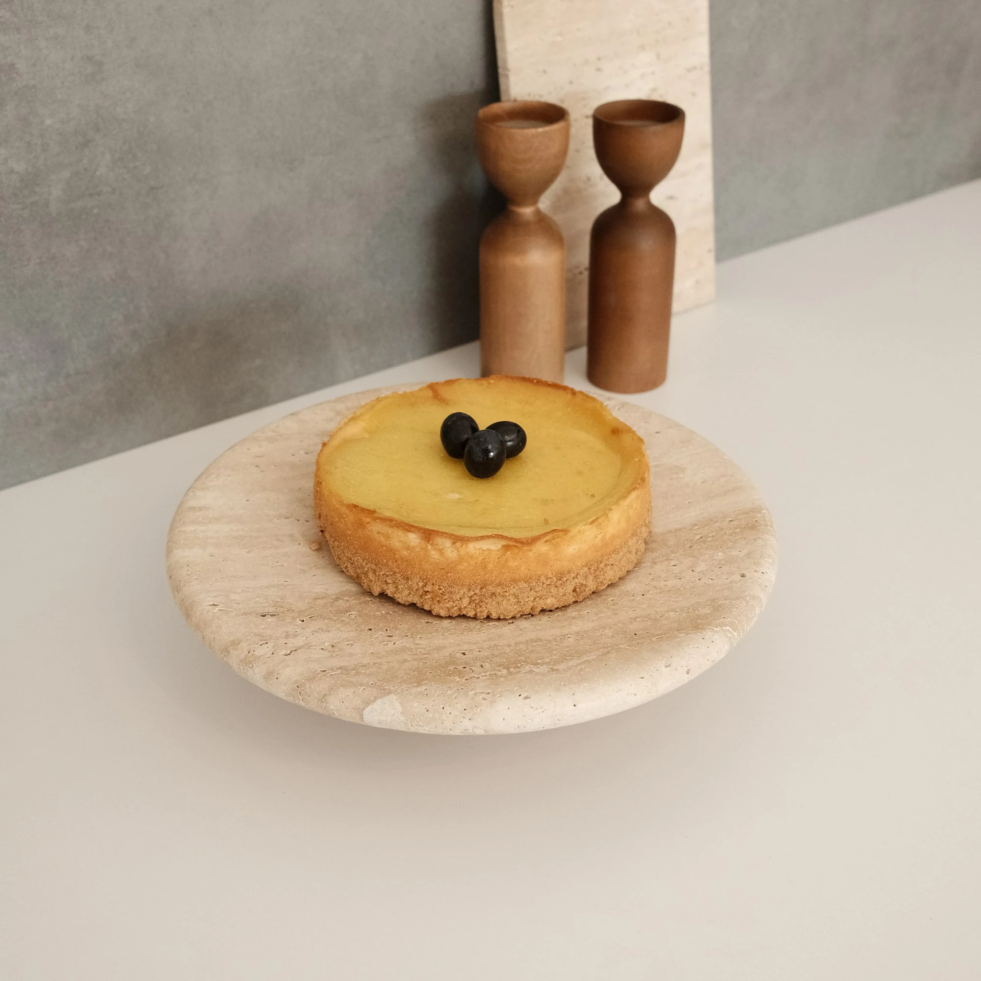 Pjatë për servirje torte, mermer travertin, Hermia Concept, MAR09960104D, bezhë, 29x8cm