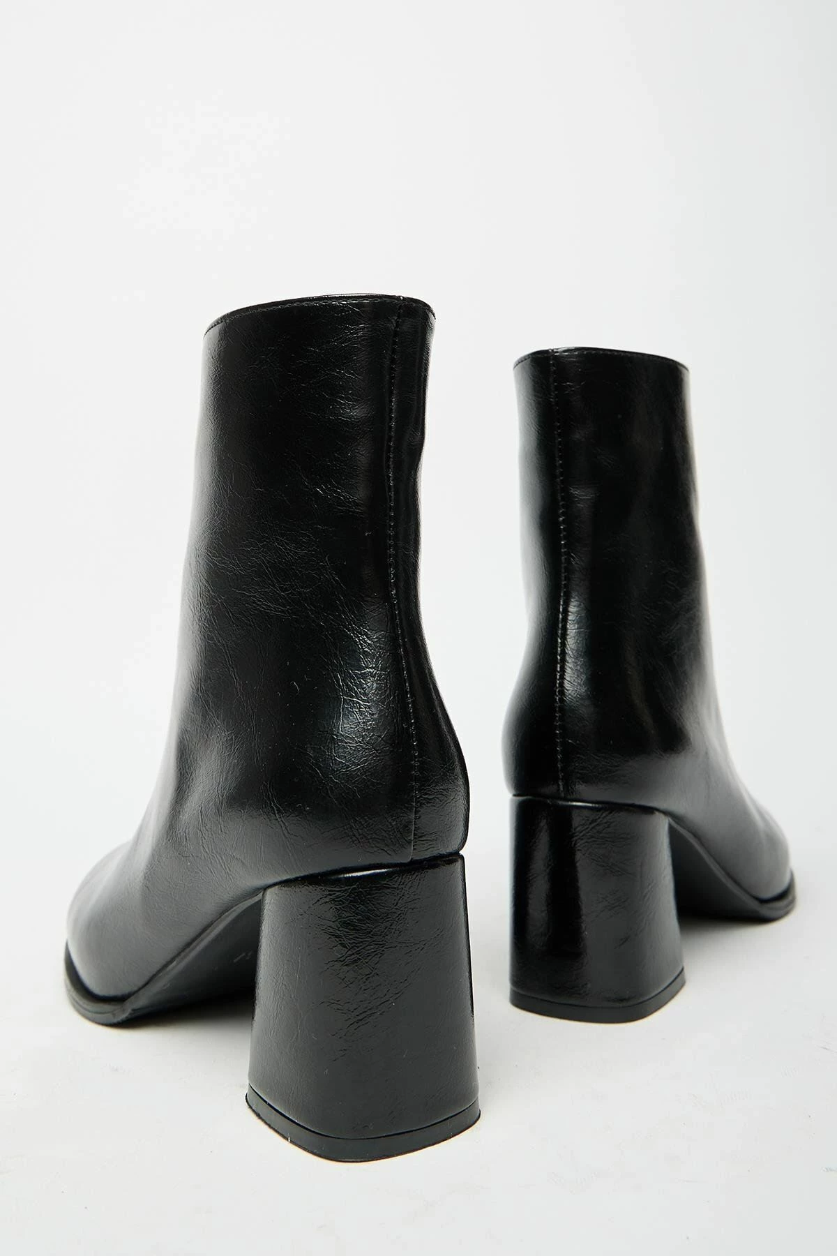 Çizme për gra, ngjyrë e zezë, Jumeon, MK1345025KR20-003