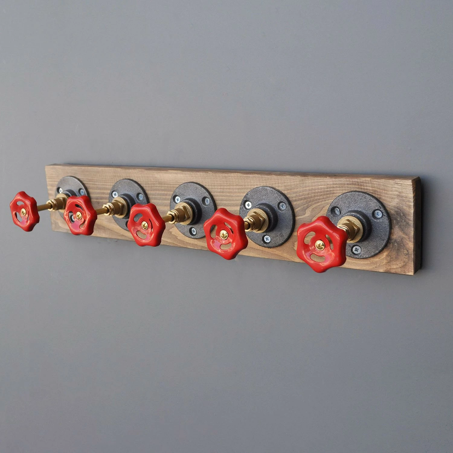 Varëse muri dekorative, dru bredhi, metal, ngjyrë arre, e zezë dhe e kuqe, Skye Decor, Boruraf085, 50x11x9 cm