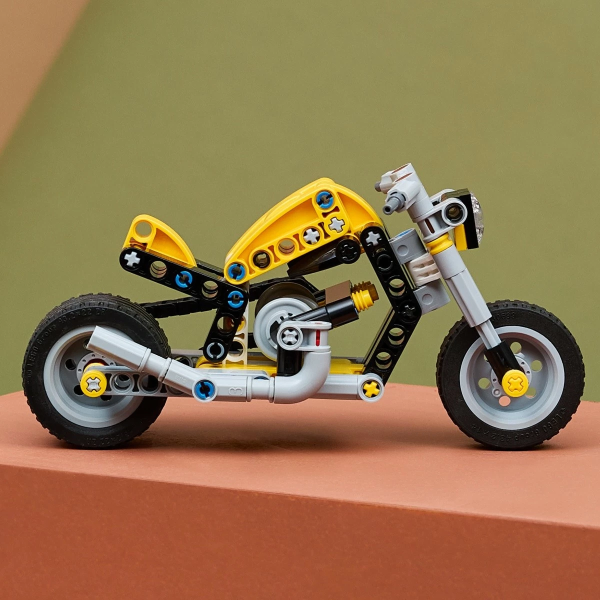 Set ndërtimi LEGO Technic 42225 Yellow Motorcycle, 151 pjesë, 7+, e verdhë