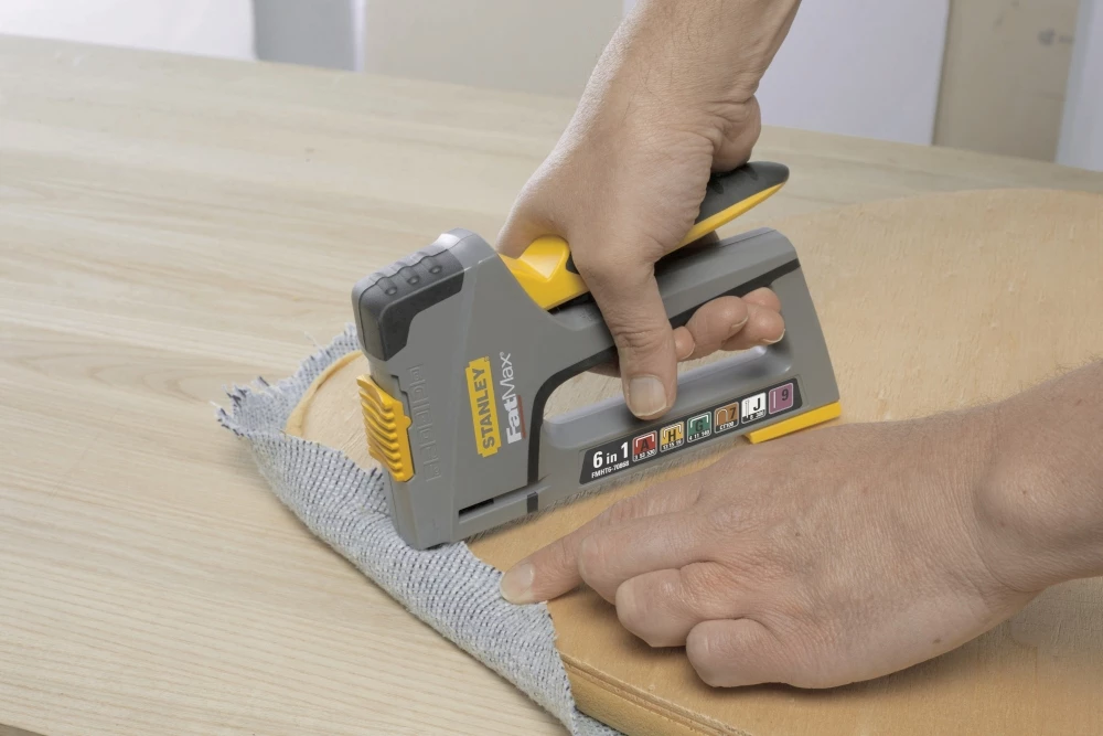 Pistoletë kapëse (stapler) Stanley Fatmax TR75 FMHT6-70868, për stapla 6–14 mm, gri/verdhe