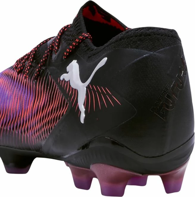 Atlete futbolli Puma për meshkuj, të zeza