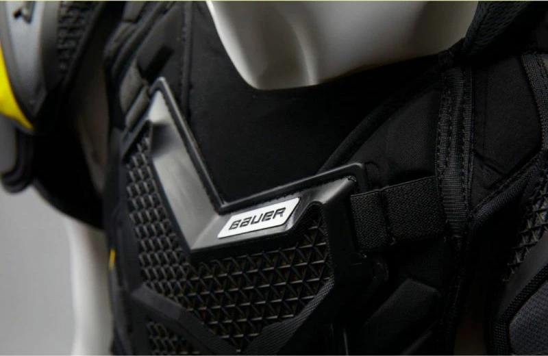 Mbrojtëse shpatullash për meshkuj Bauer, të zeza